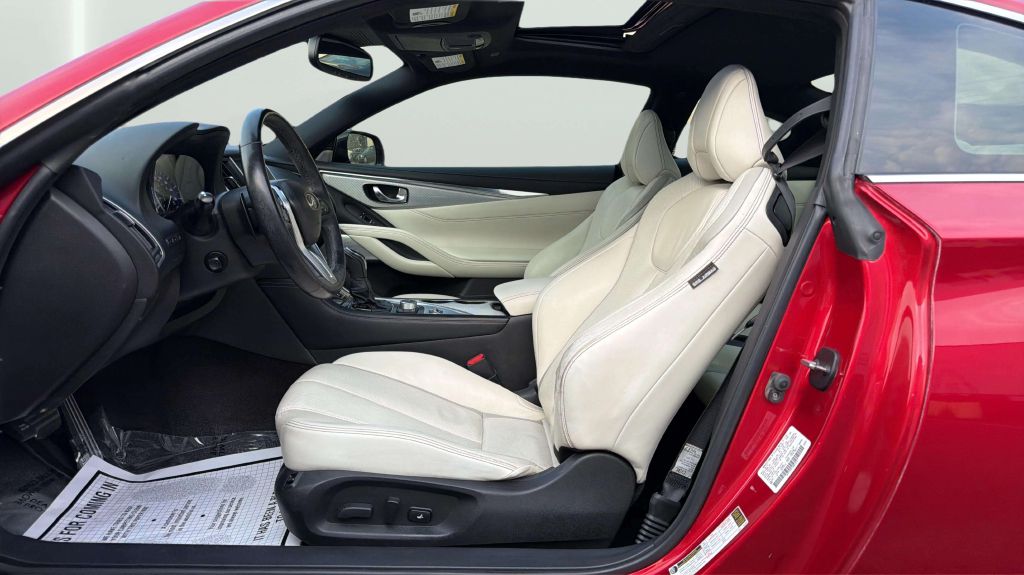 Photo 11 of this INFINITI Q60