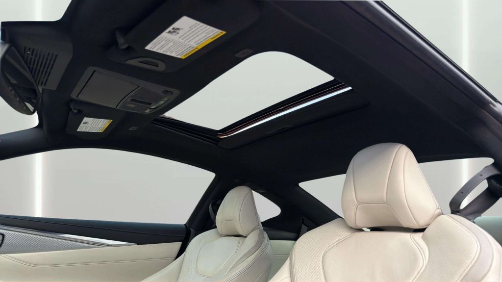 Photo 18 of this INFINITI Q60