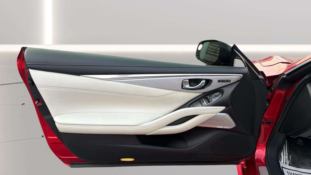 Photo 19 of this INFINITI Q60