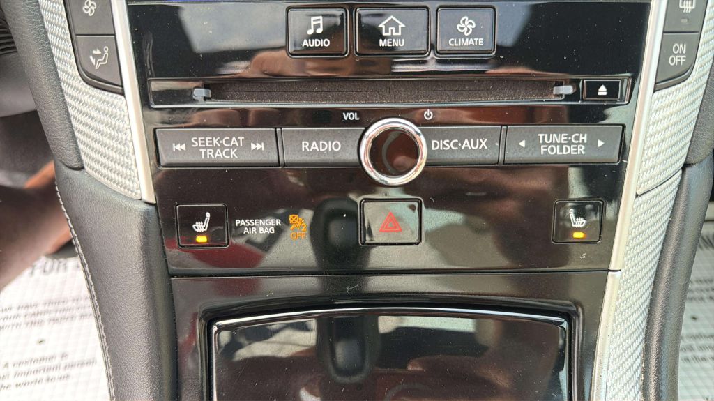 Photo 30 of this INFINITI Q60