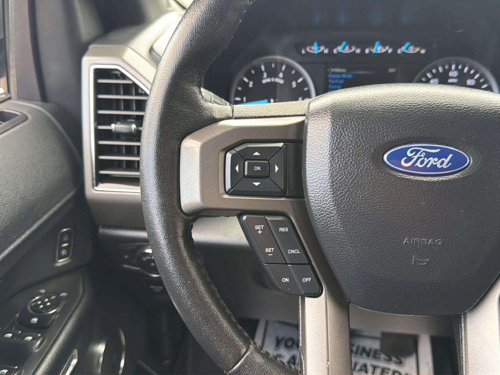 Photo 25 of this FORD EXPEDITION