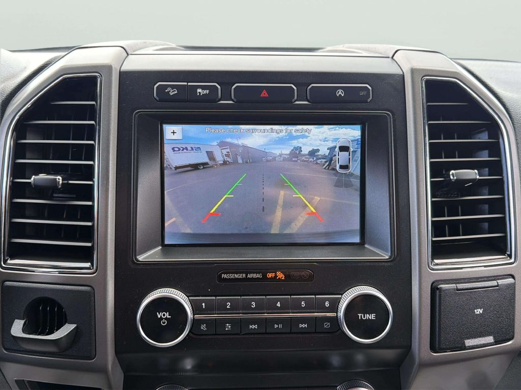 Photo 27 of this FORD EXPEDITION