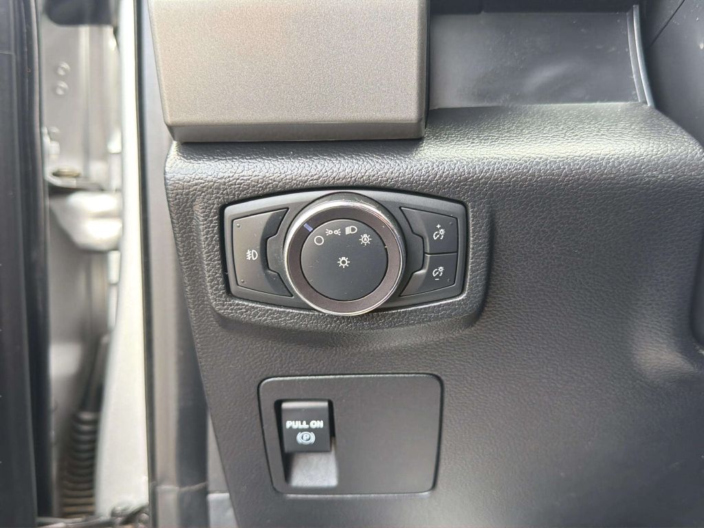 Photo 29 of this FORD EXPEDITION