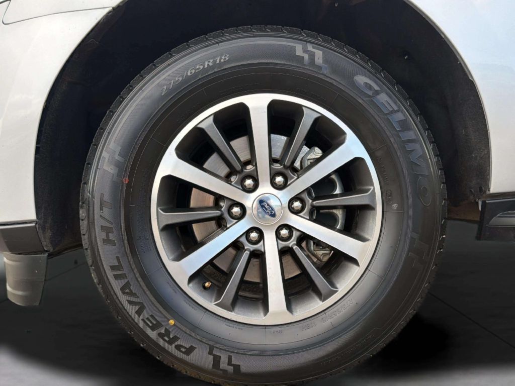 Photo 32 of this FORD EXPEDITION