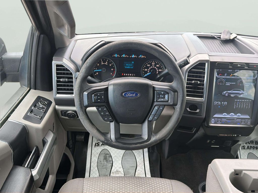 Photo 20 of this FORD F-150