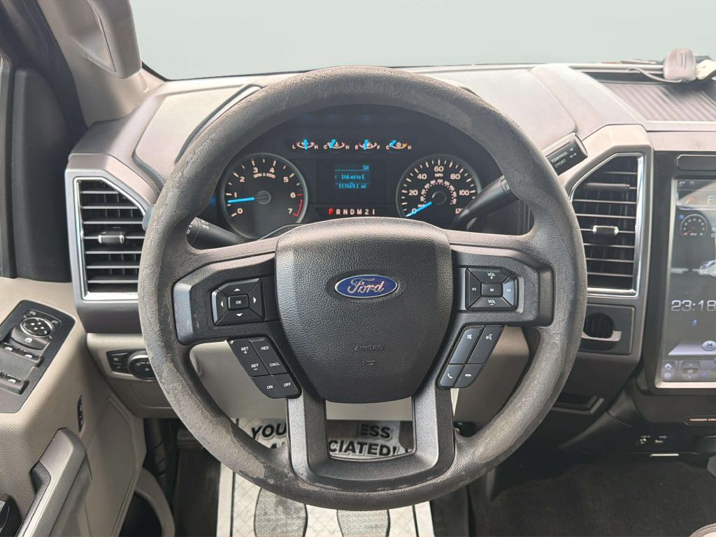 Photo 21 of this FORD F-150