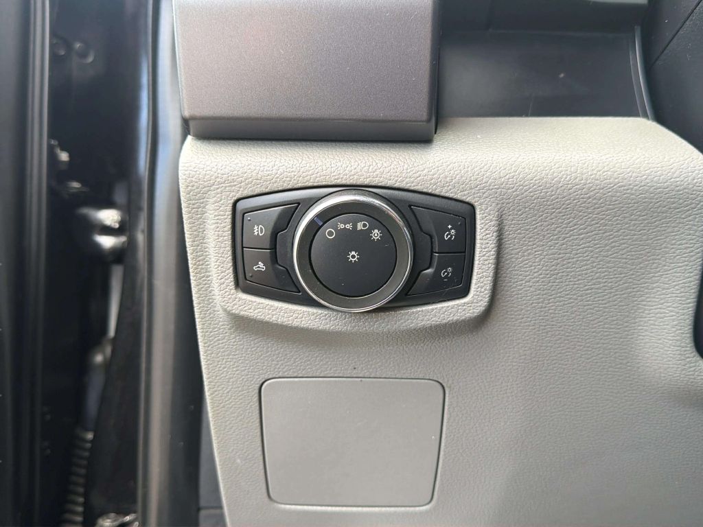 Photo 23 of this FORD F-150