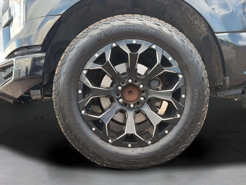 Photo 26 of this FORD F-150