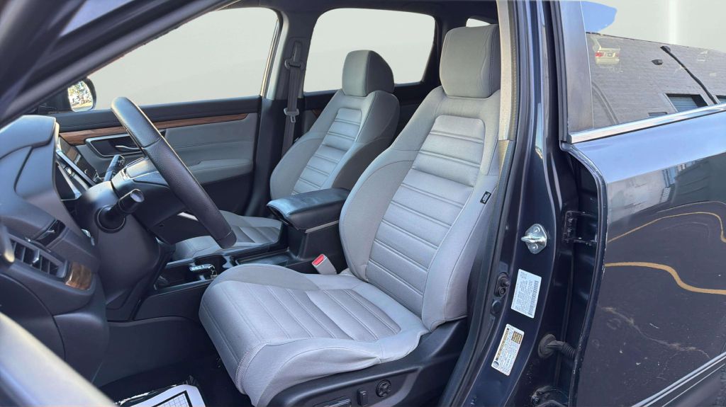 Photo 12 of this HONDA CR-V