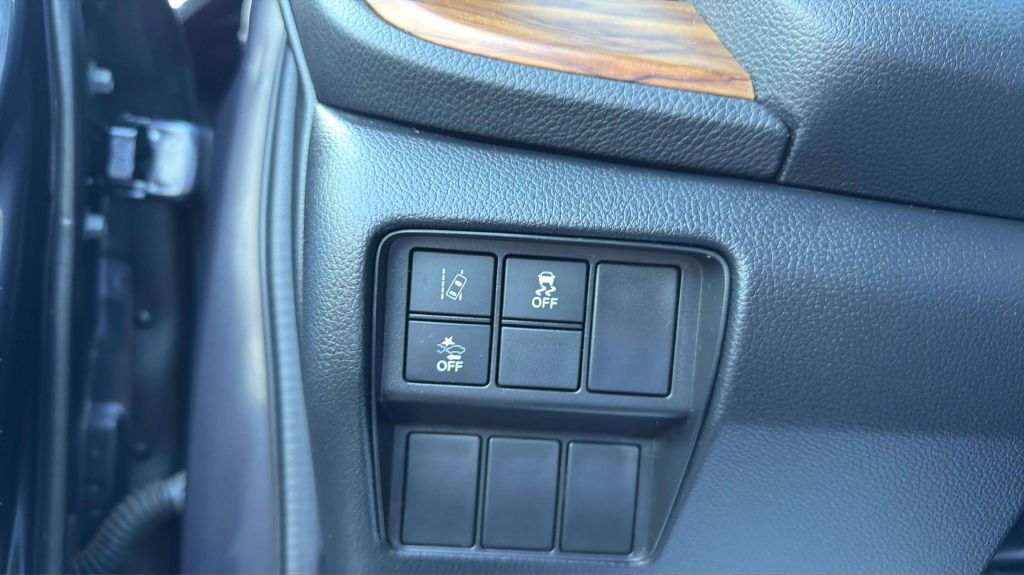 Photo 30 of this HONDA CR-V