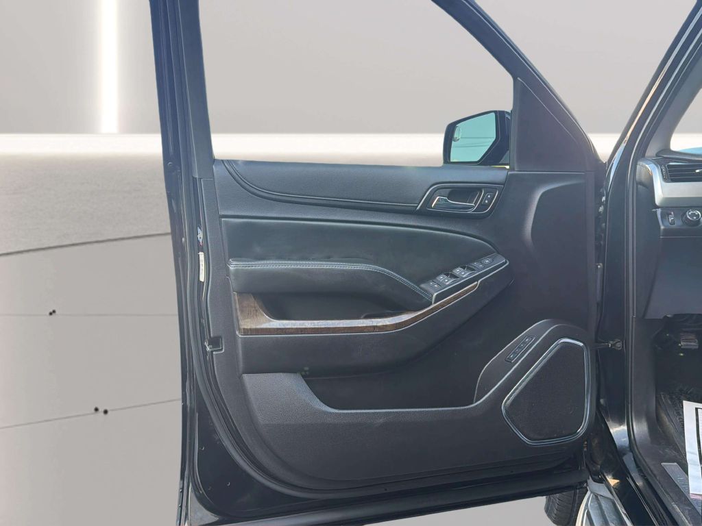 Photo 14 of this CHEVROLET TAHOE