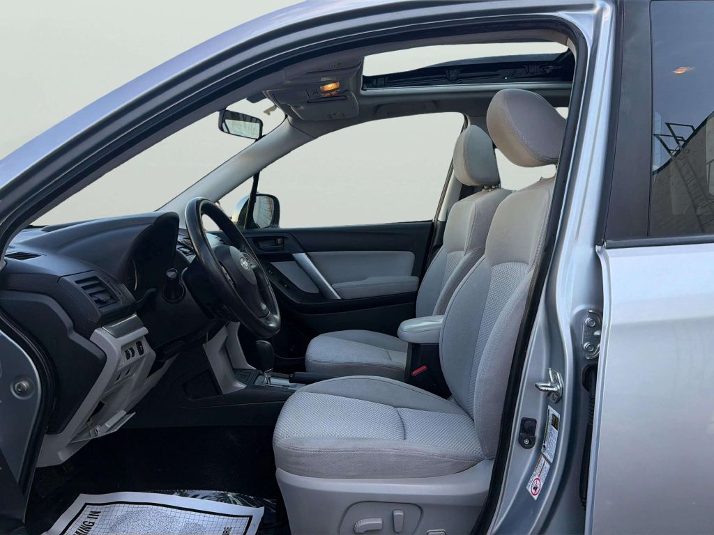 Photo 12 of this SUBARU FORESTER