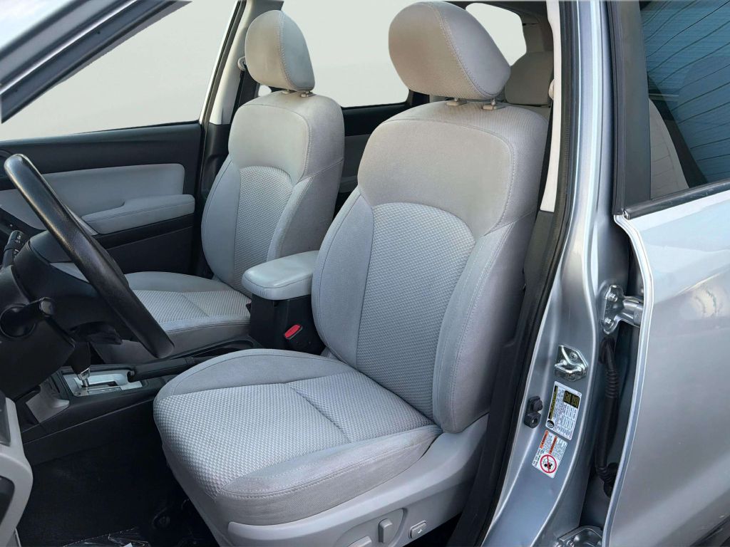 Photo 13 of this SUBARU FORESTER