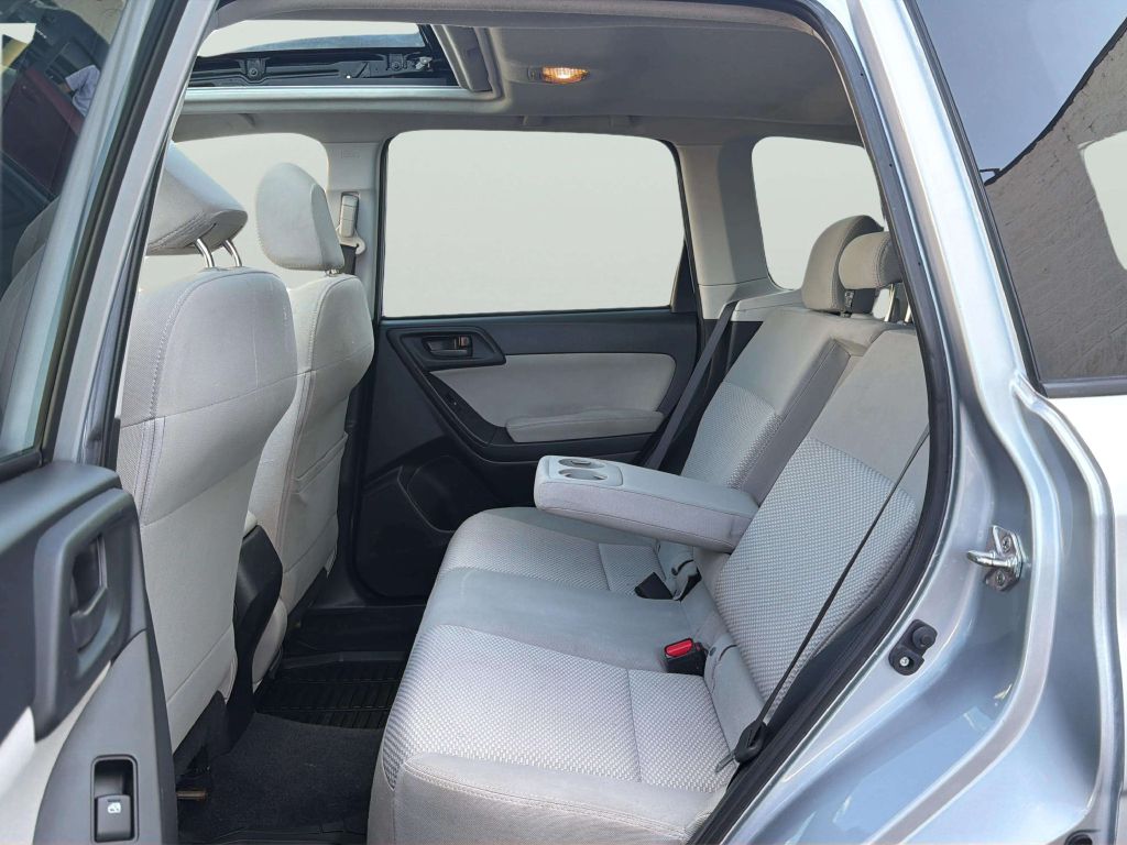 Photo 17 of this SUBARU FORESTER