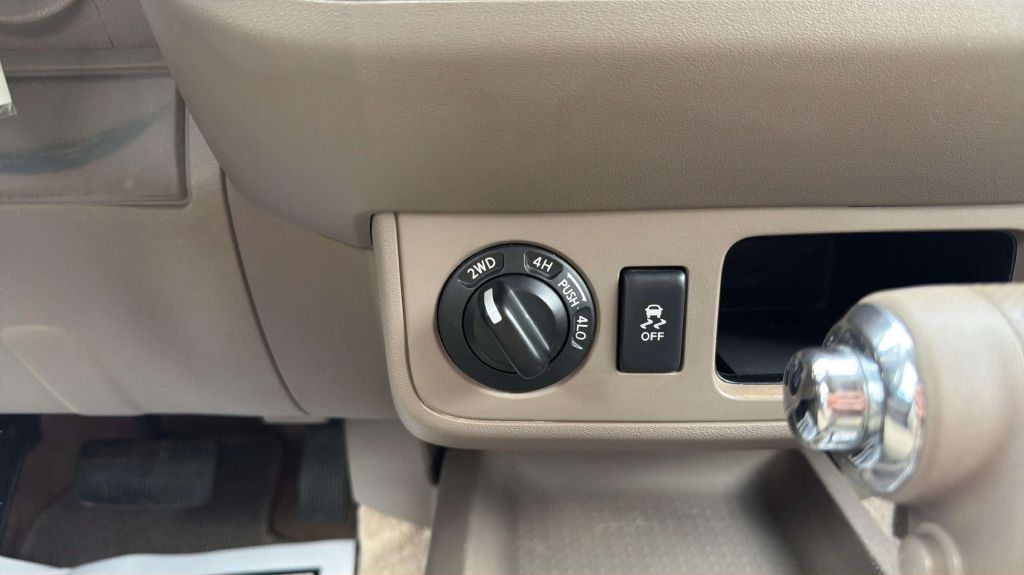 Photo 25 of this NISSAN FRONTIER