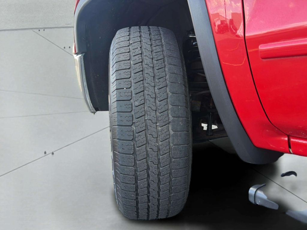 Photo 29 of this GMC SIERRA 1500