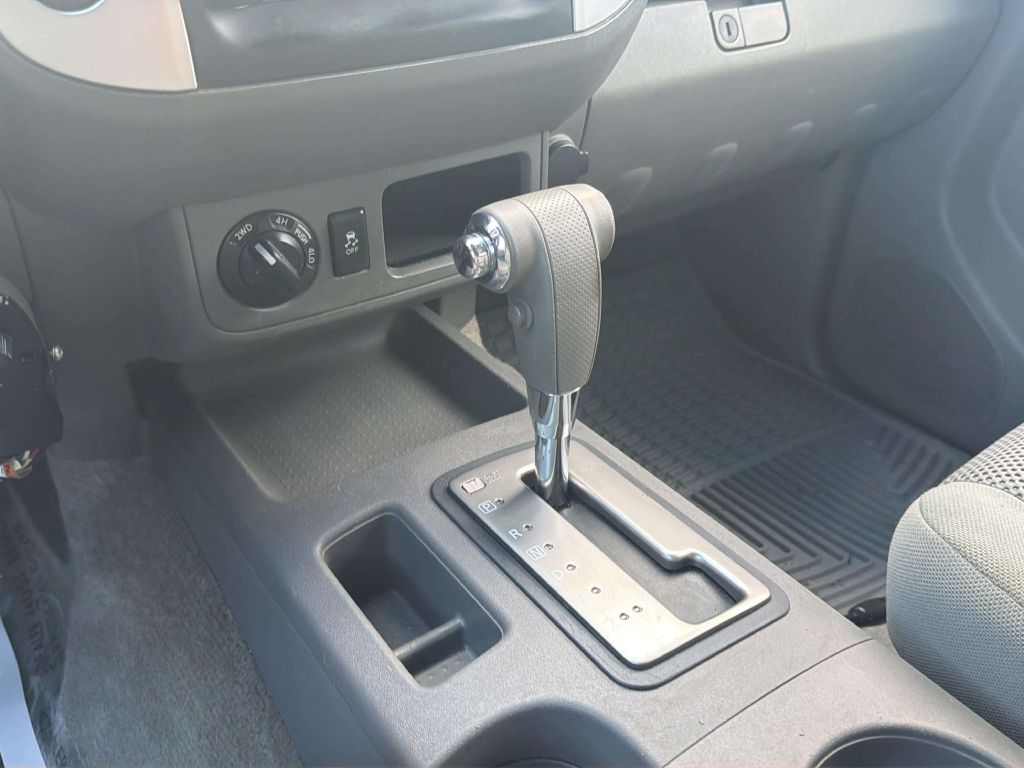 Photo 19 of this NISSAN FRONTIER