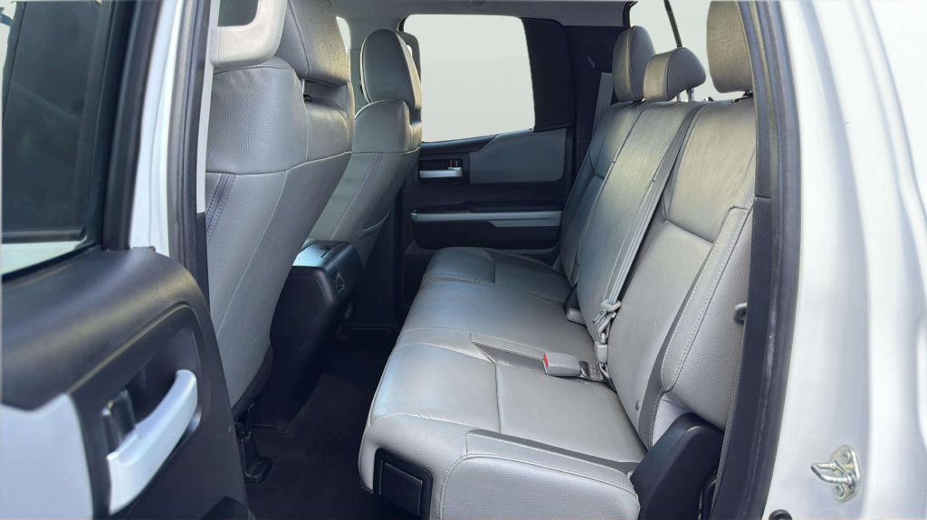 Photo 19 of this TOYOTA TUNDRA