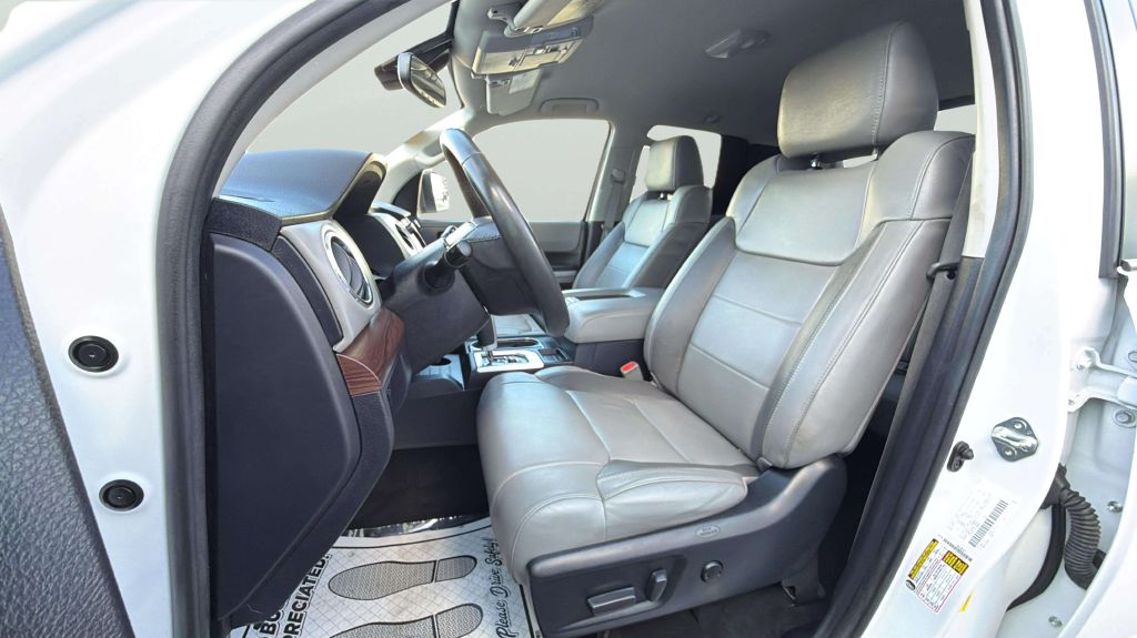 Photo 31 of this TOYOTA TUNDRA