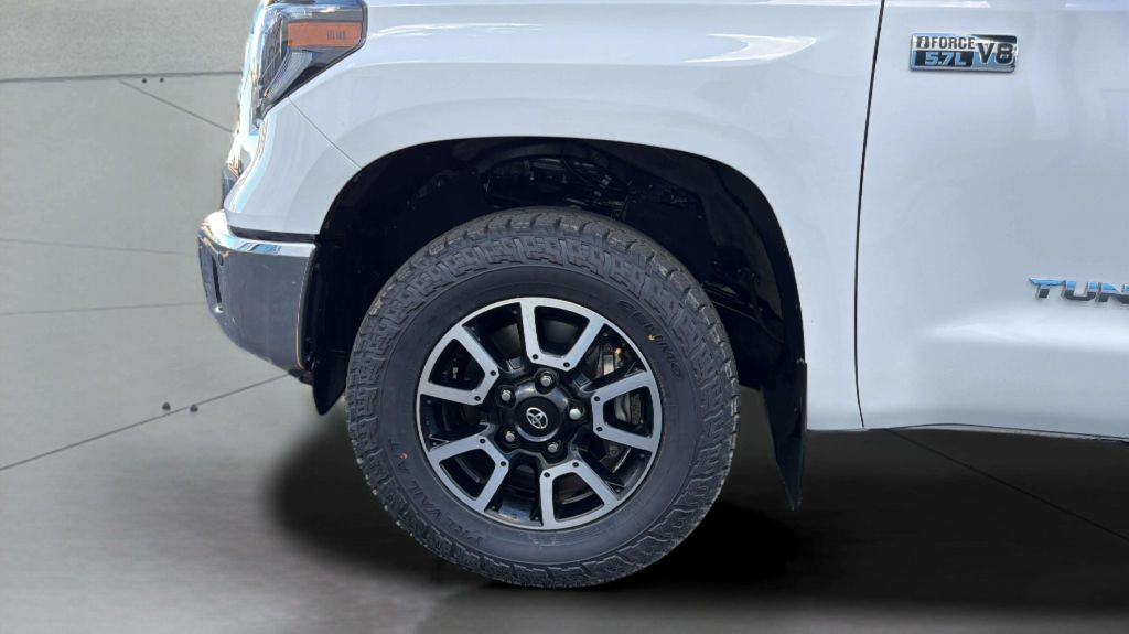 Photo 35 of this TOYOTA TUNDRA