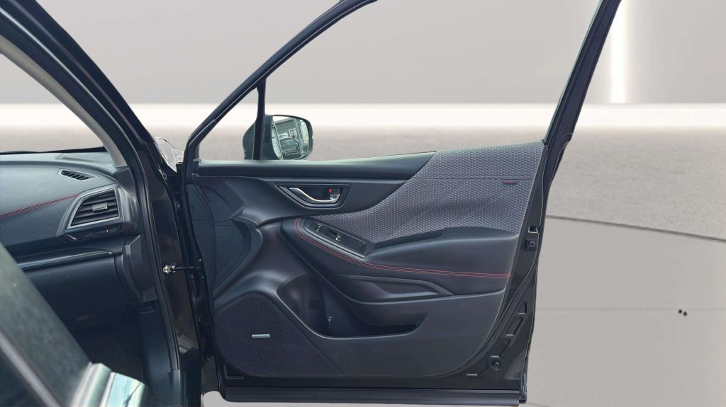 Photo 16 of this SUBARU FORESTER