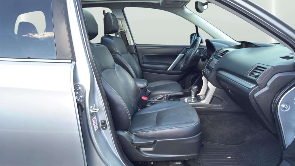 Photo 13 of this SUBARU FORESTER