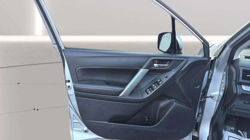 Photo 18 of this SUBARU FORESTER