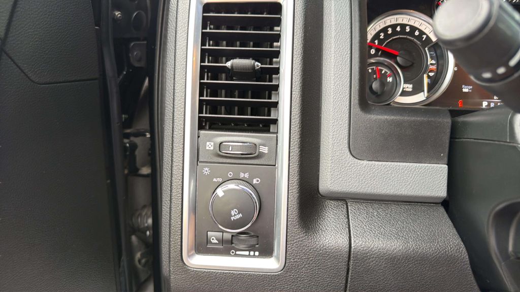 Photo 25 of this RAM 1500 CLASSIC