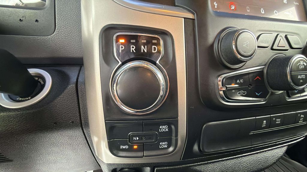 Photo 26 of this RAM 1500 CLASSIC