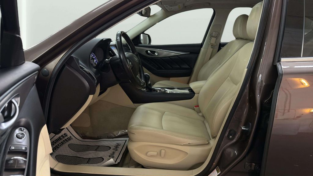 Photo 11 of this INFINITI Q50