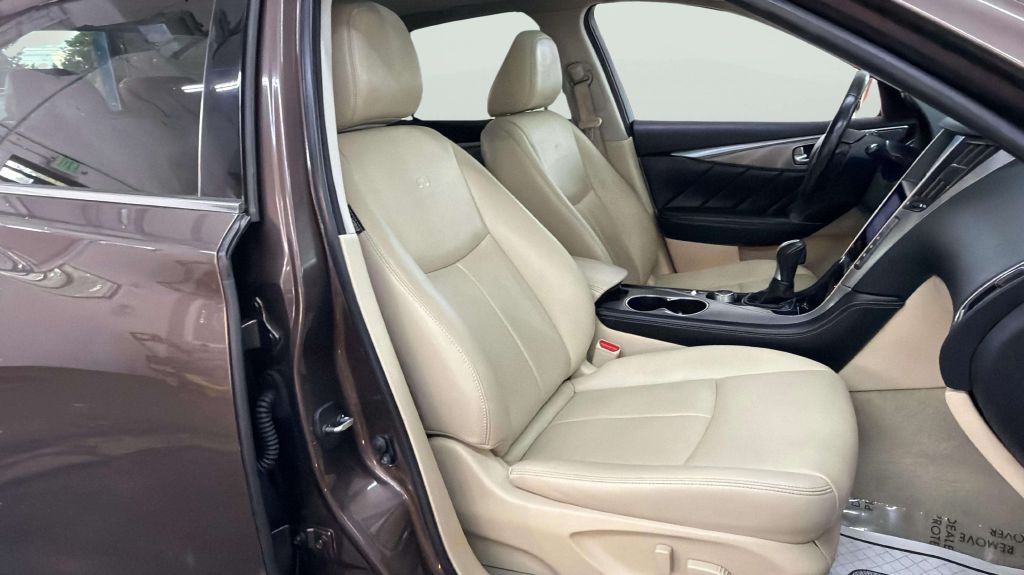 Photo 14 of this INFINITI Q50