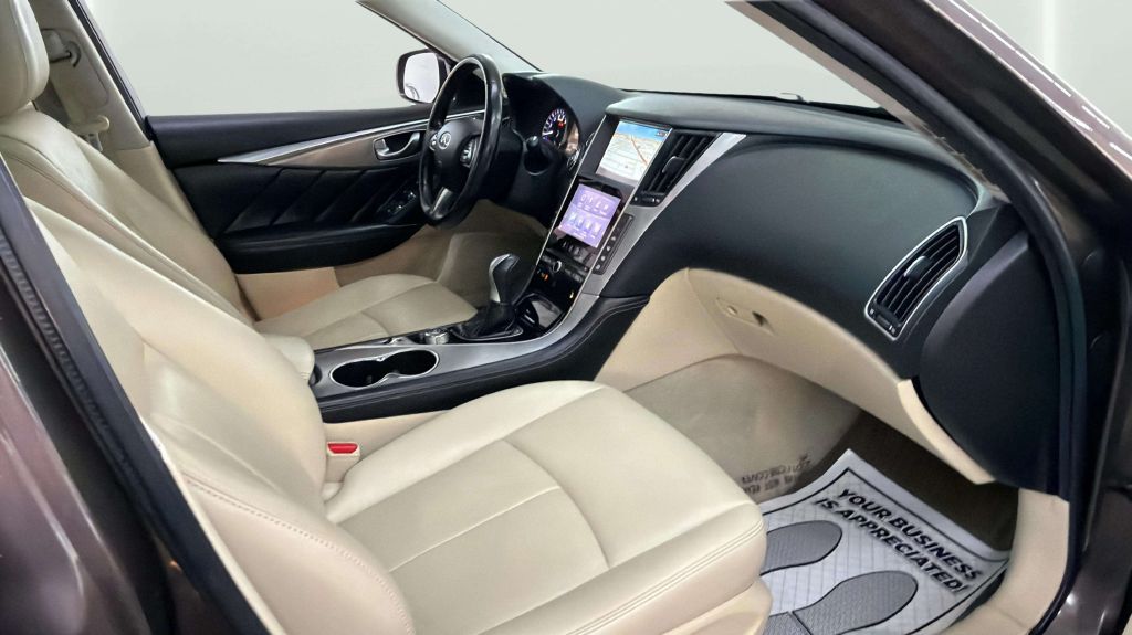 Photo 15 of this INFINITI Q50