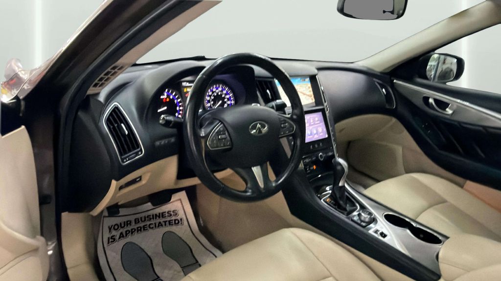 Photo 17 of this INFINITI Q50