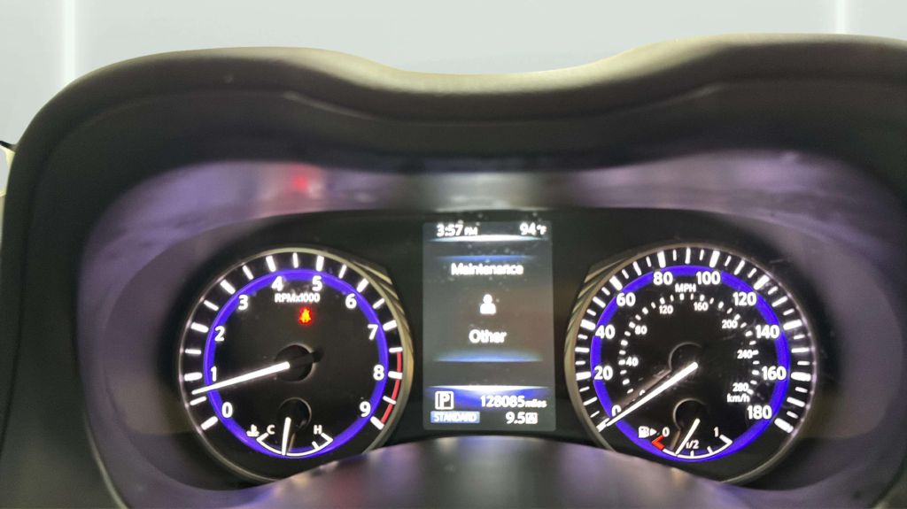 Photo 26 of this INFINITI Q50