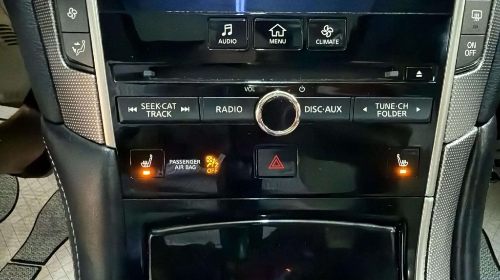 Photo 28 of this INFINITI Q50