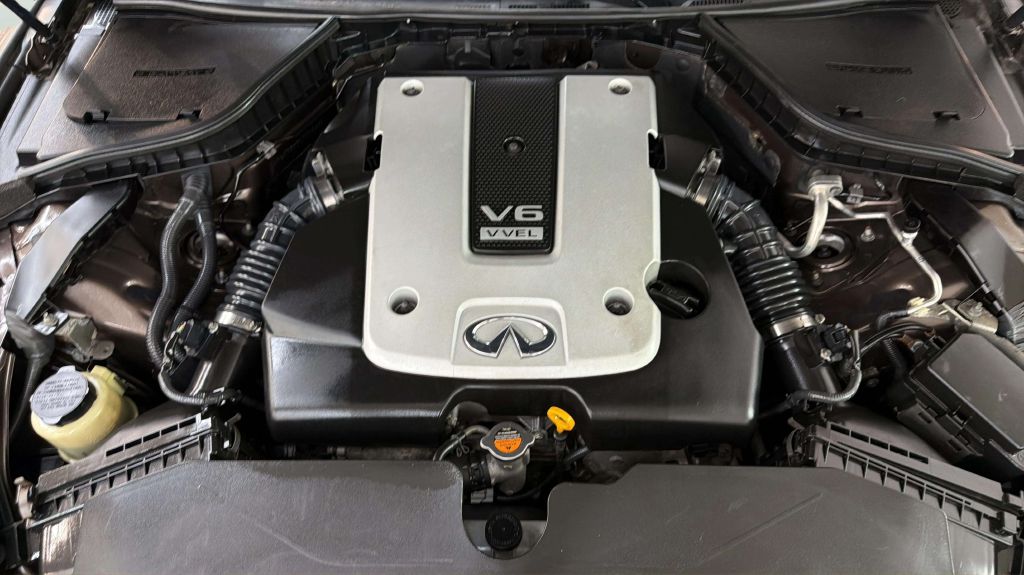 Photo 32 of this INFINITI Q50