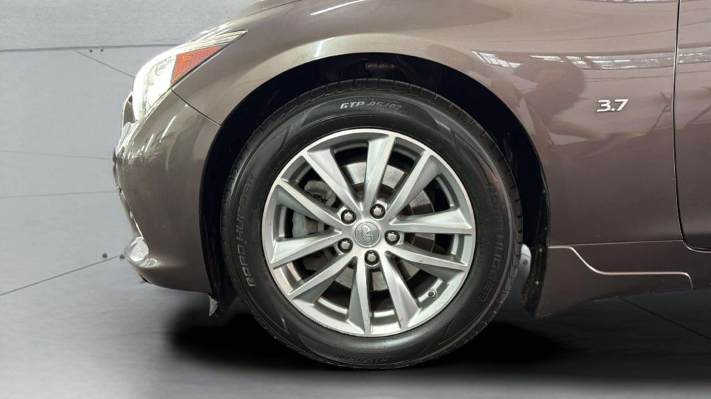 Photo 34 of this INFINITI Q50