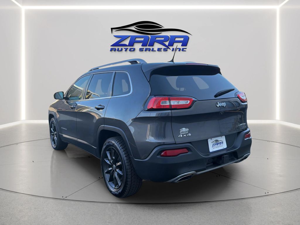 Photo 5 of this JEEP CHEROKEE