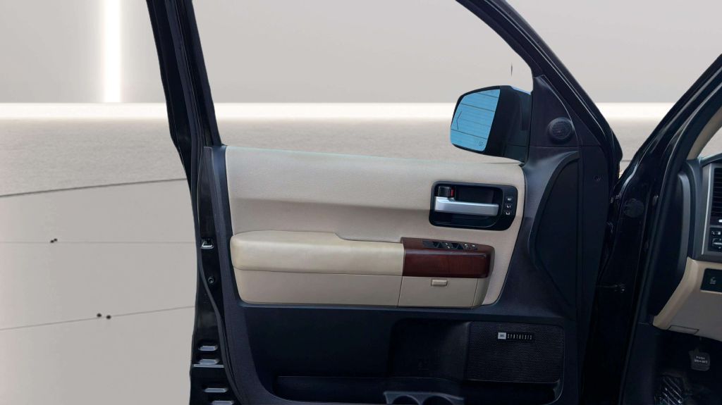 Photo 19 of this TOYOTA SEQUOIA