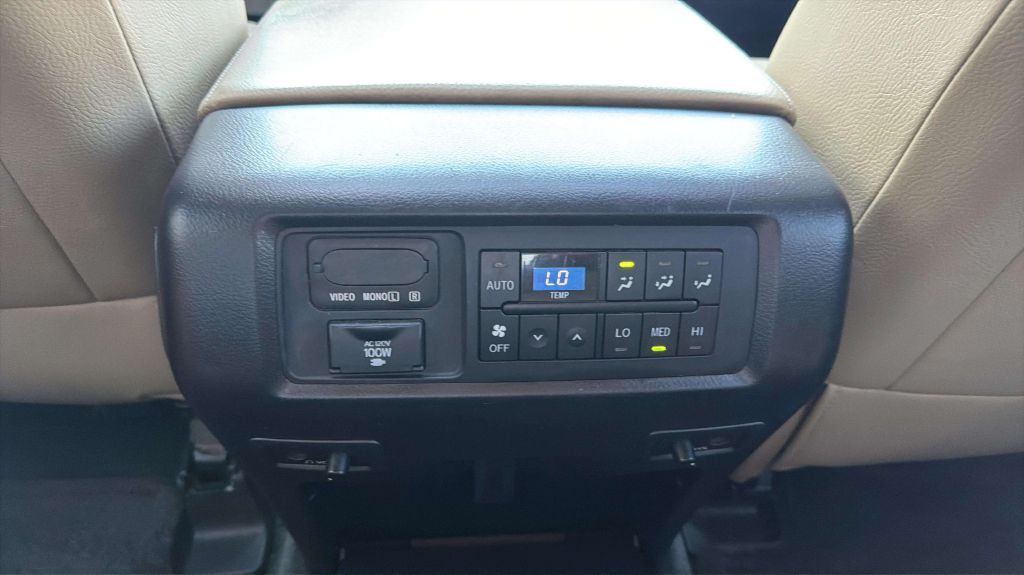 Photo 25 of this TOYOTA SEQUOIA
