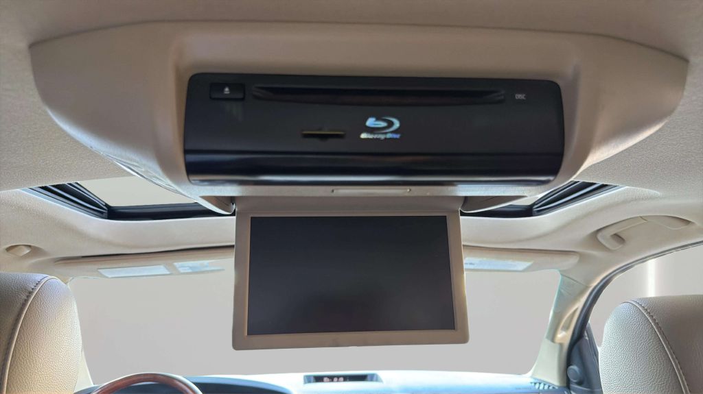 Photo 27 of this TOYOTA SEQUOIA