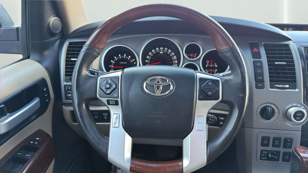 Photo 29 of this TOYOTA SEQUOIA