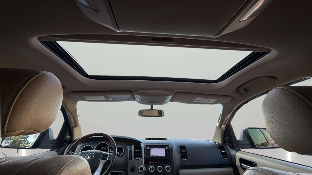 Photo 31 of this TOYOTA SEQUOIA
