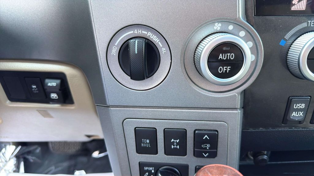 Photo 32 of this TOYOTA SEQUOIA