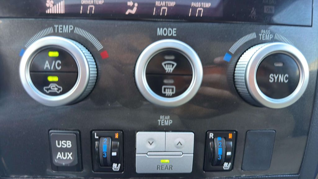 Photo 35 of this TOYOTA SEQUOIA