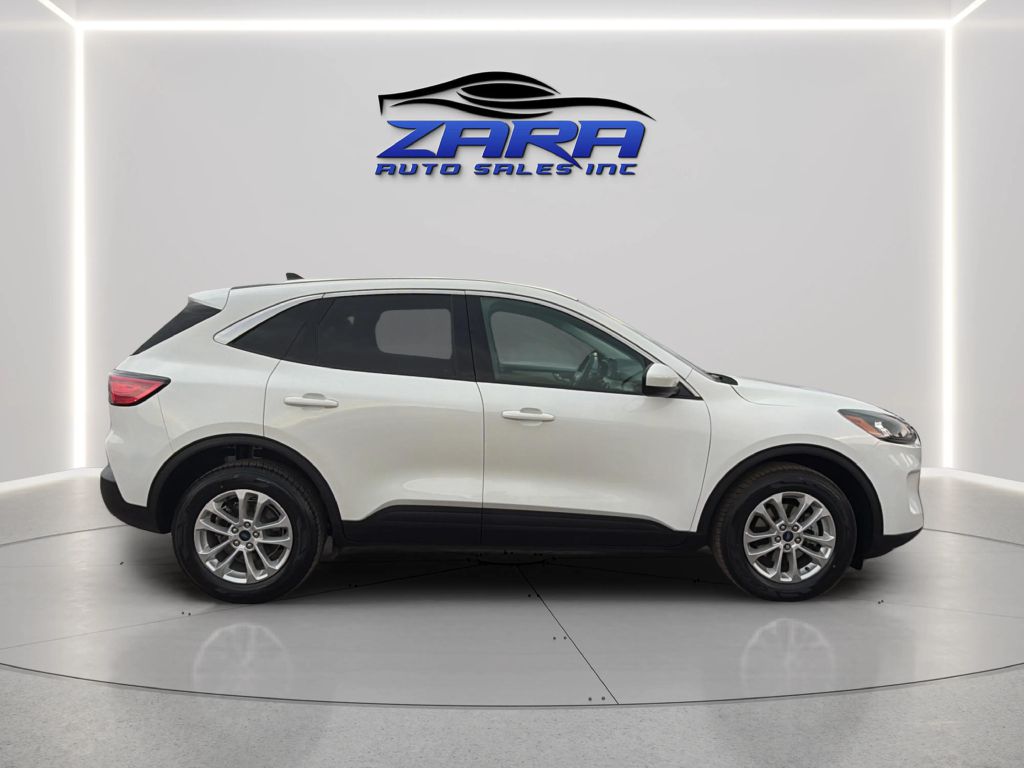 Photo 8 of this FORD ESCAPE