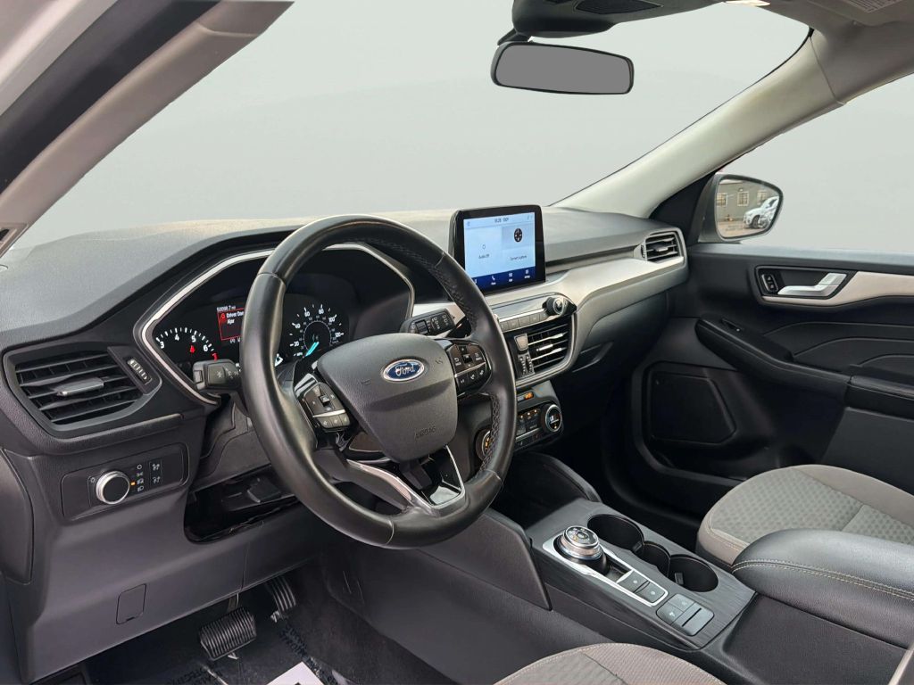 Photo 11 of this FORD ESCAPE
