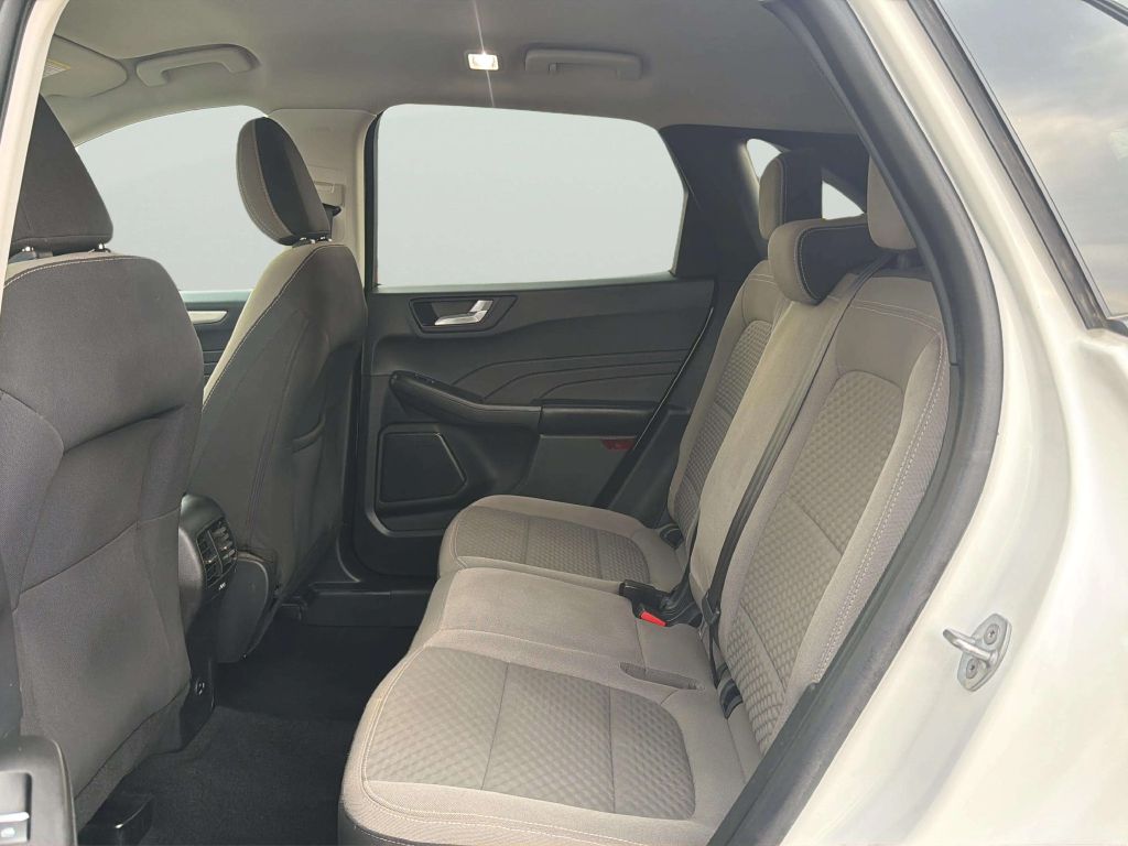 Photo 16 of this FORD ESCAPE