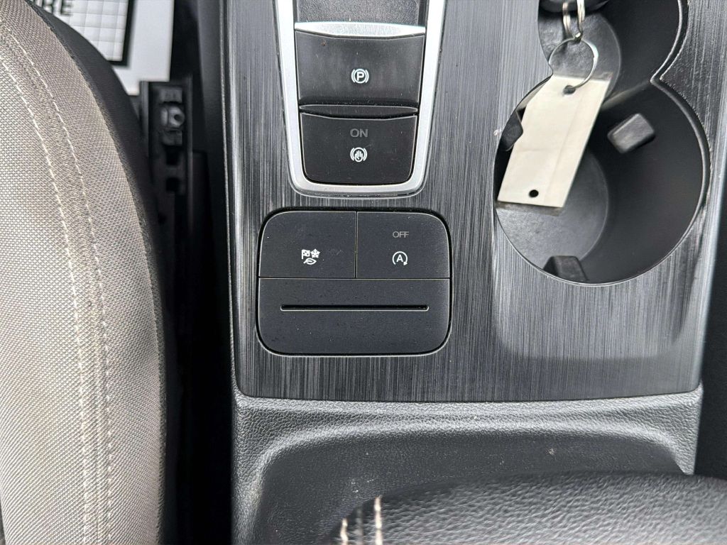 Photo 20 of this FORD ESCAPE