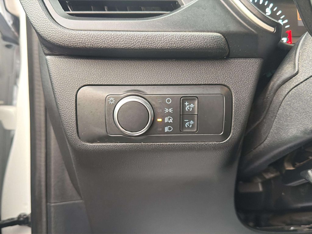 Photo 28 of this FORD ESCAPE